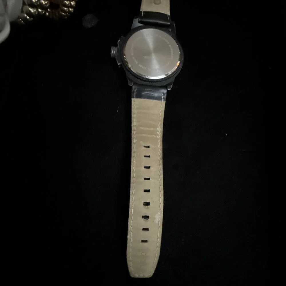 Unlisted 1009285 Black Tone Quartz Analog Men's Watch Needs Battery. ‎ 4199